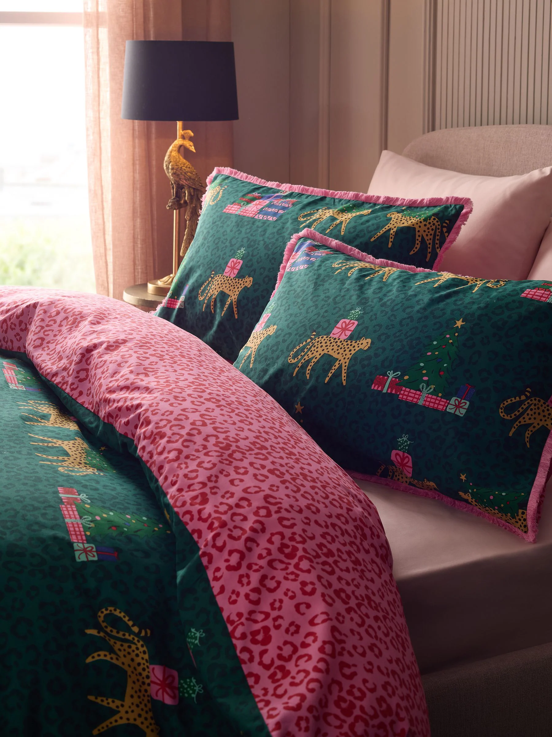 Christmas Leopard Scene Reversible Duvet Cover and Pillowcase Set