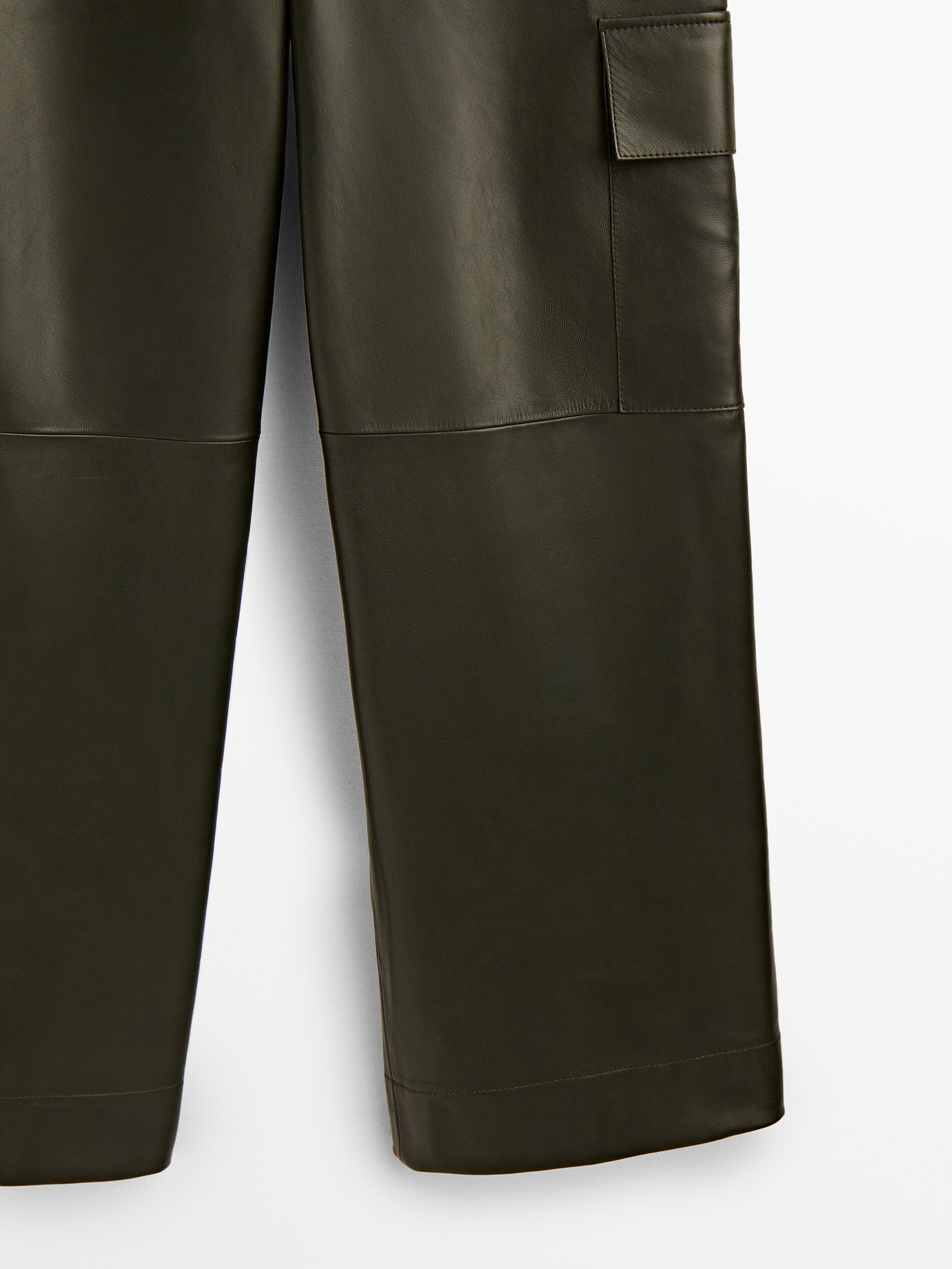 Calça cargo em couro Napa - VERDE