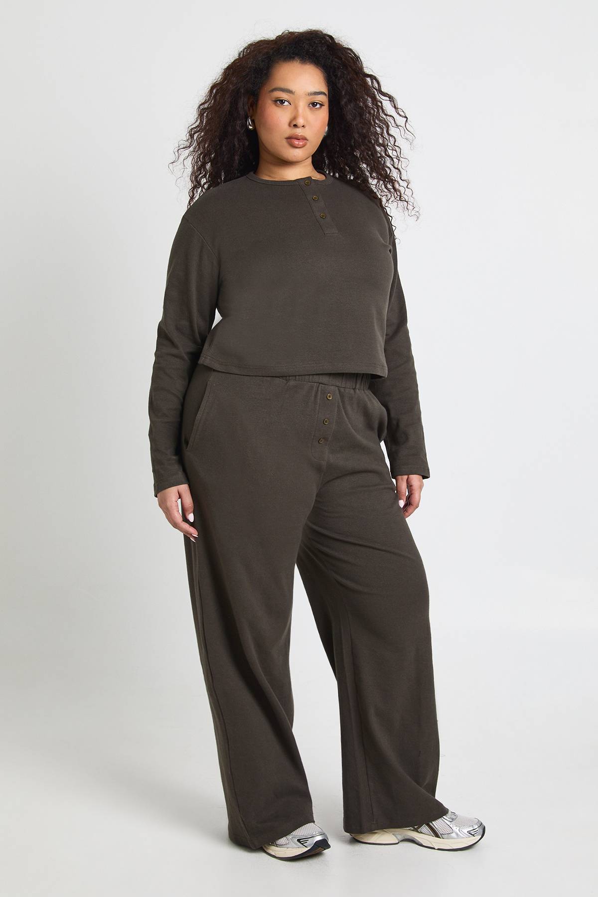 boohoo Ensemble Grande Taille Haut Col Rond Boutonné Et Pantalon En Coton