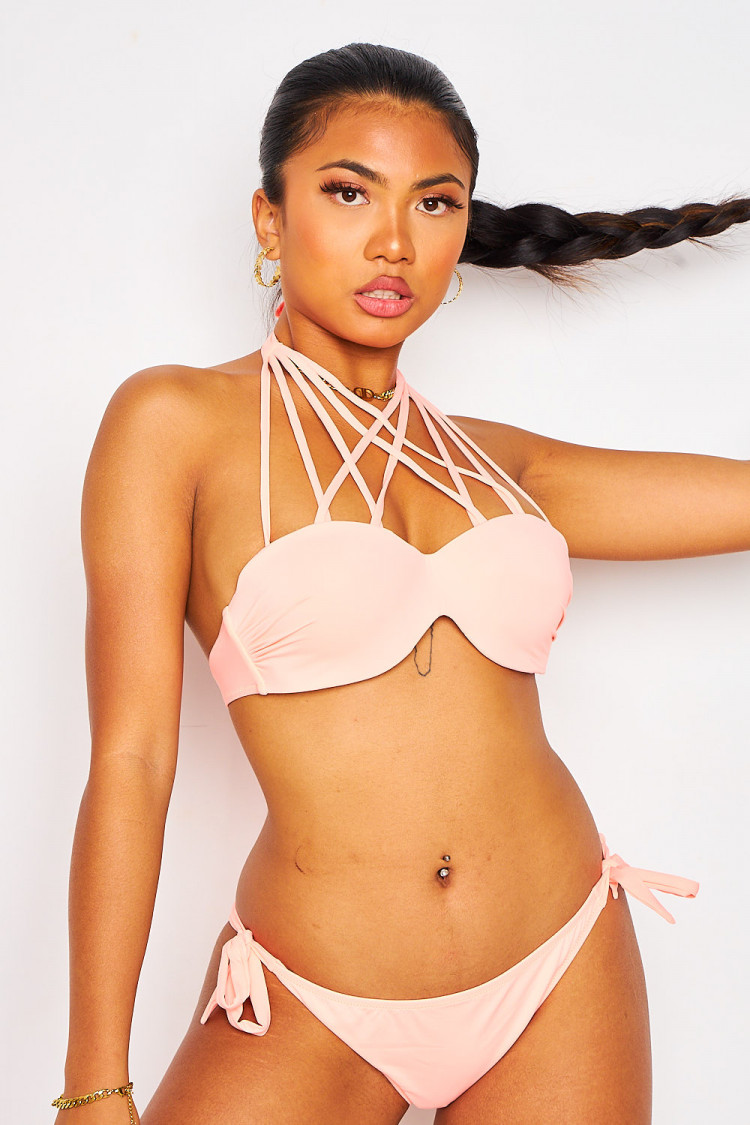 Bikini à lacets rose pâle