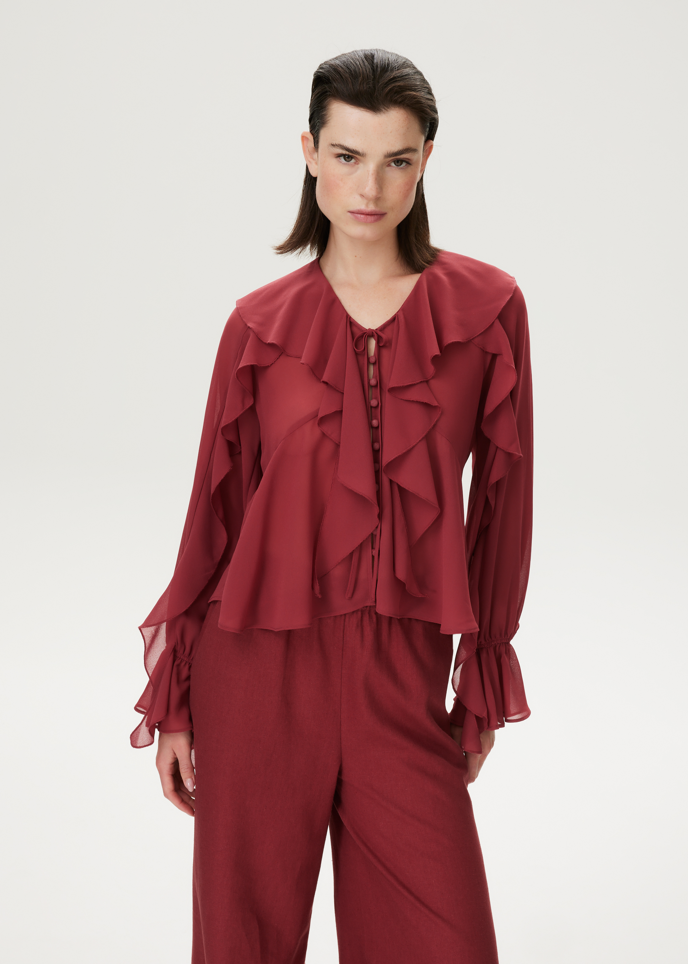 Blouse met ruffles