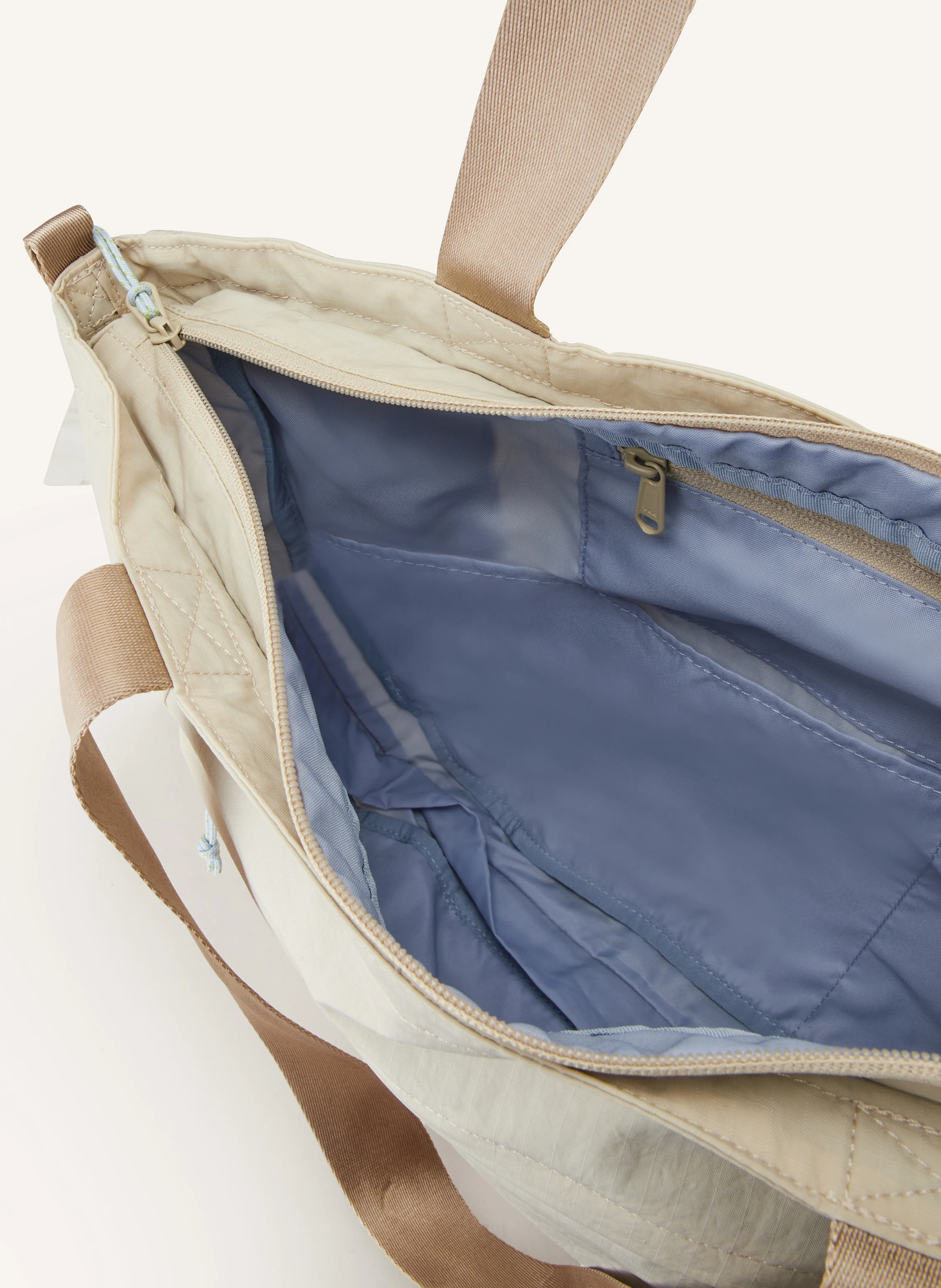 AEVOR Shopper