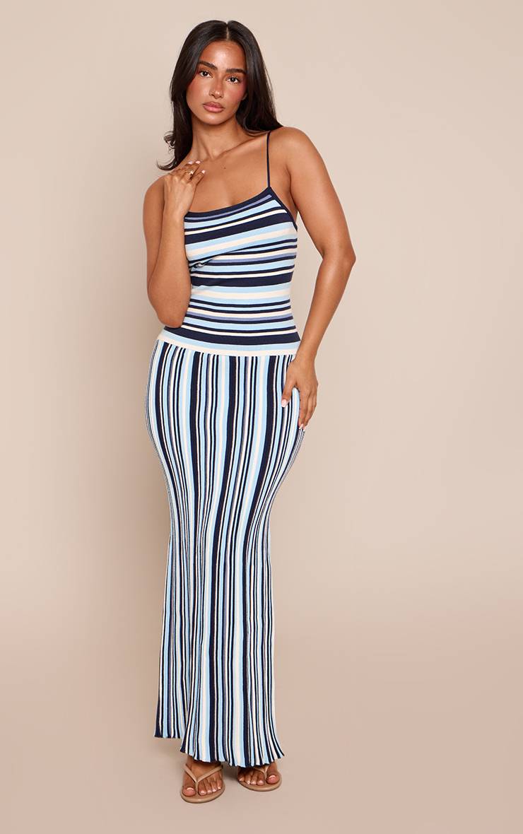 Bleu Robe Maxi À Taille Basse, Bretelles Fines Et Rayures Tricotées Petite