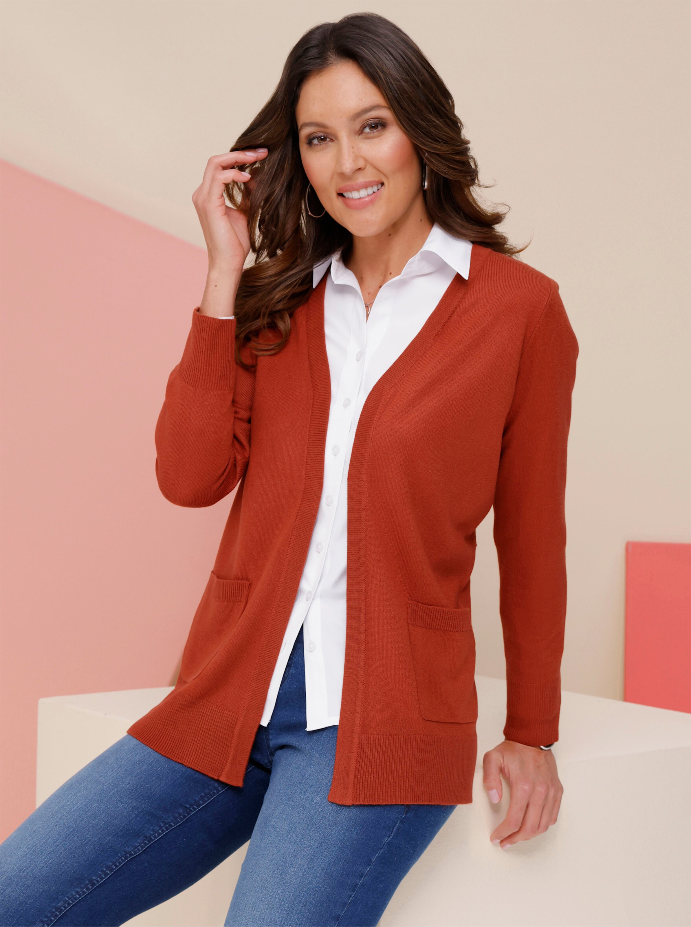 Longstrickjacke in offener Form