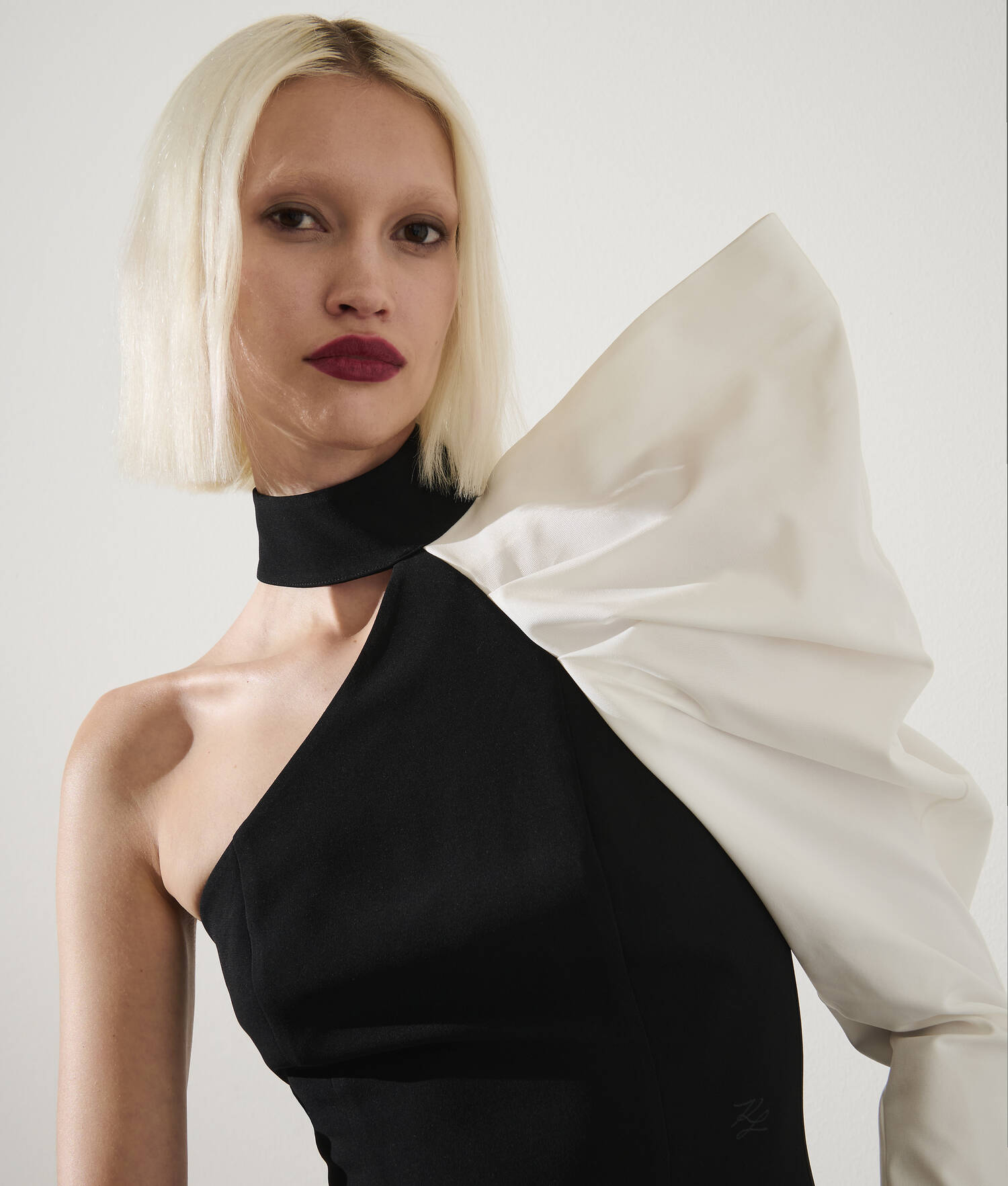 ROBE MIDI ASYMÉTRIQUE KARL STUDIO