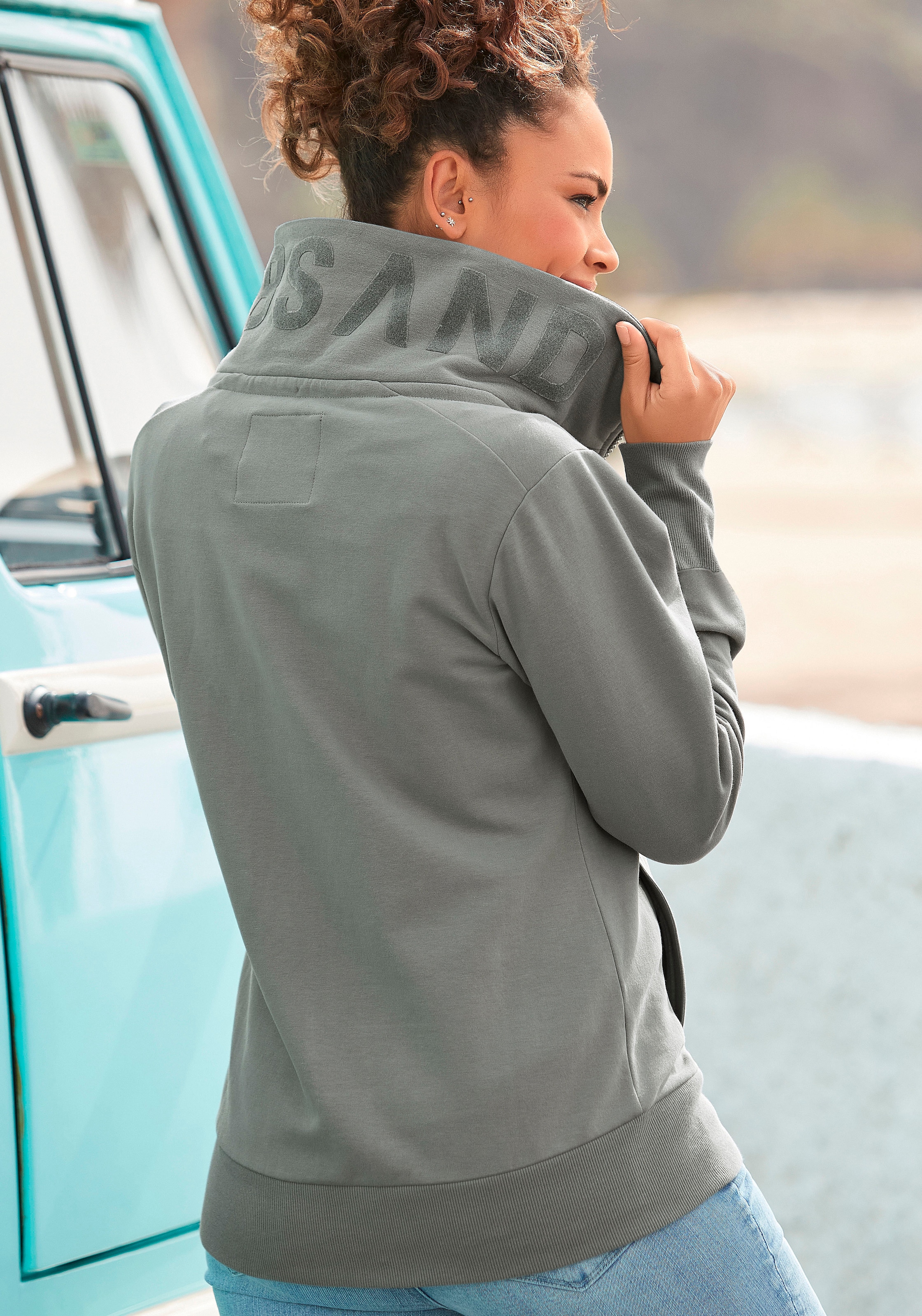 Elbsand Sweatjacke »Alvis« mit Logodruck am Kragen, bequeme Freizeitjacke