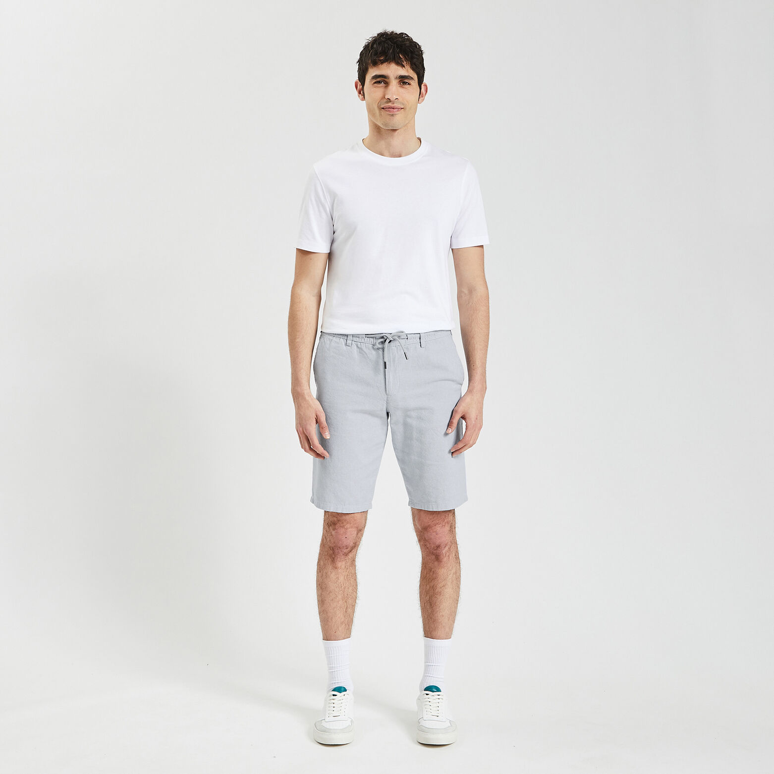 Bermuda uni en coton lin Bleu clair