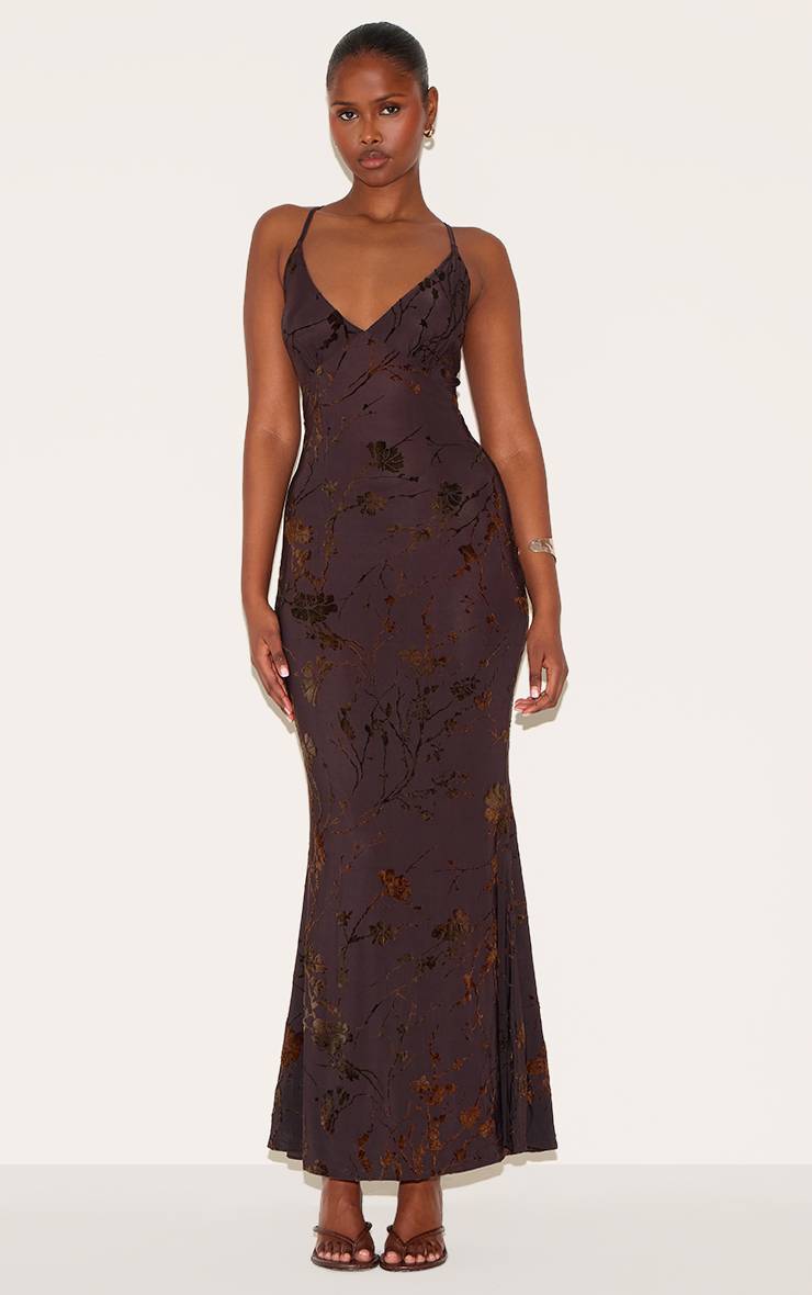 Prune Robe Longue Décolleté En V Dévoré
