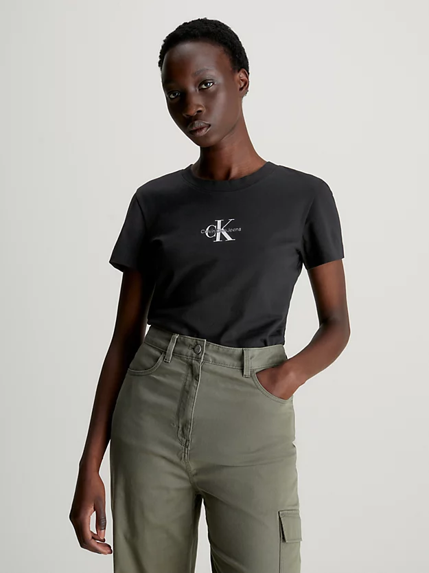 Camiseta slim fit com monograma