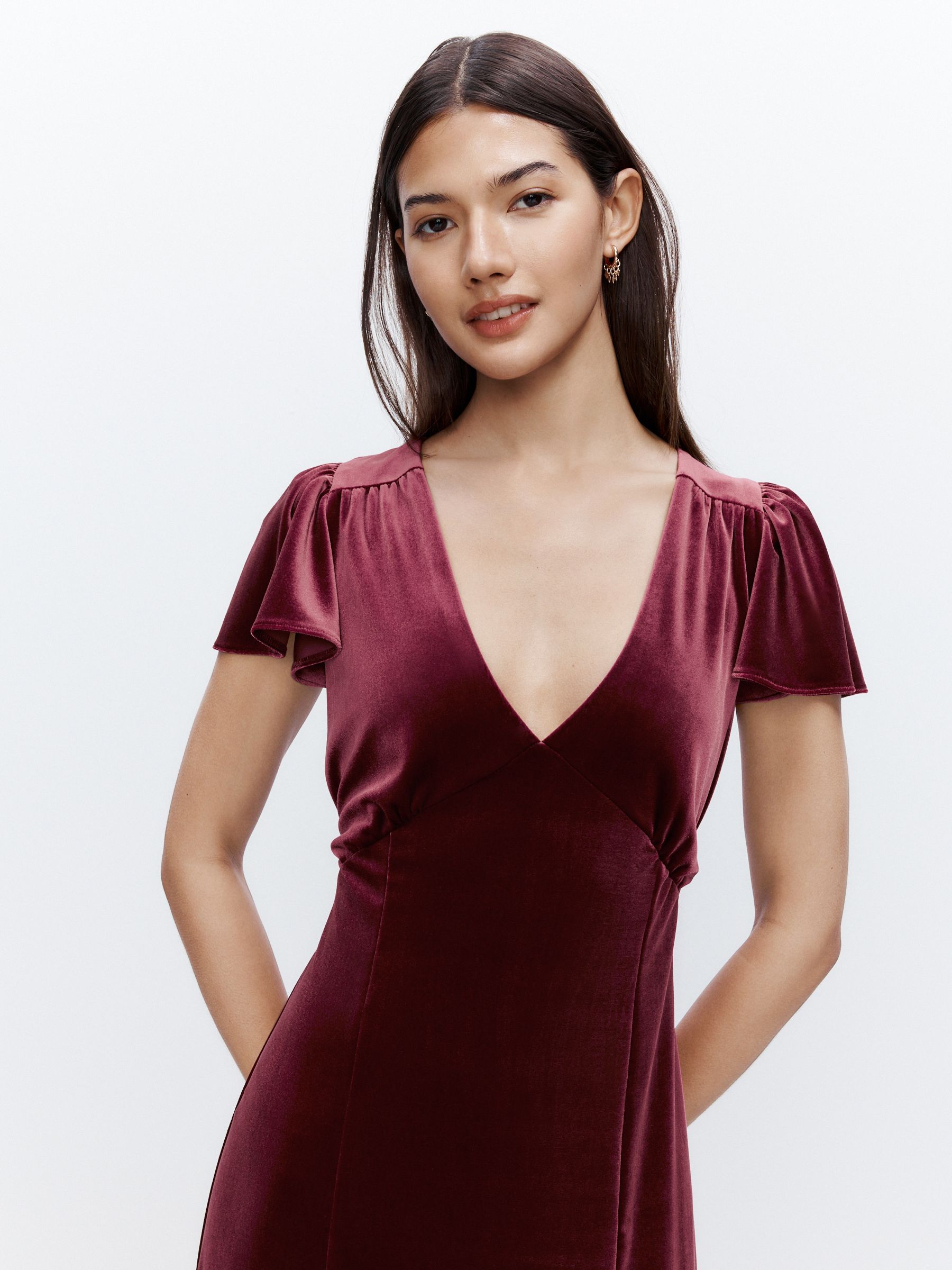 Bessenrood - Bridesmaid Velvet Flutter Sleeve Maxi Dress