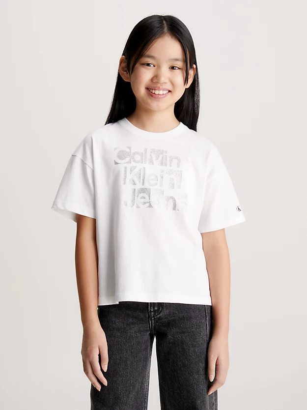 Camiseta com logo de corte quadrado