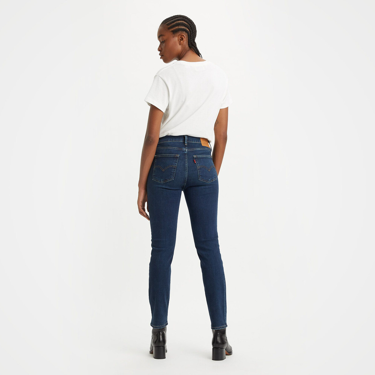 Calça jeans Levi's 724 de cintura alta e corte reto.