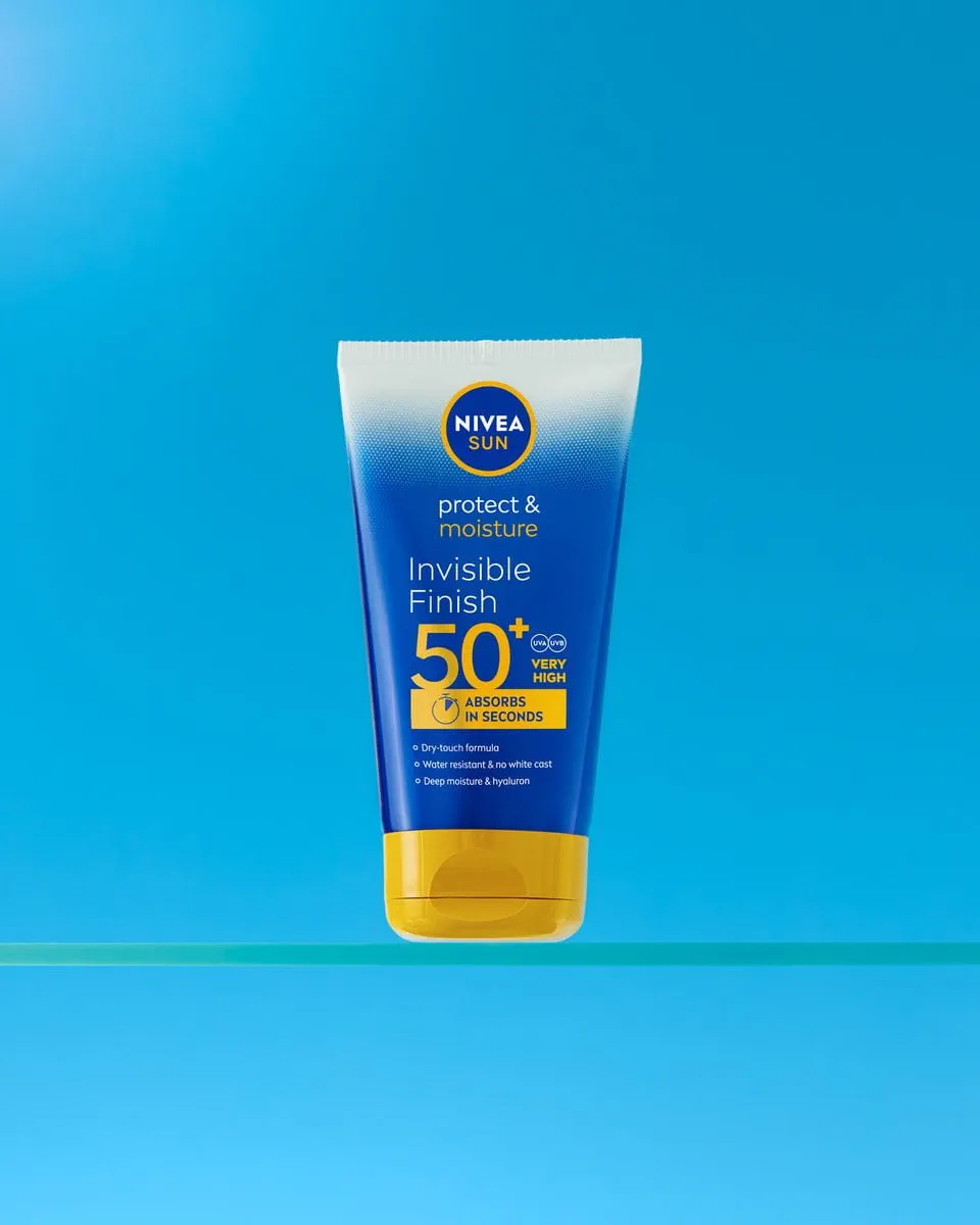 PROTECT & HYDRATE INVISIBLE FINISH ULTRA LÉGER FPS 50