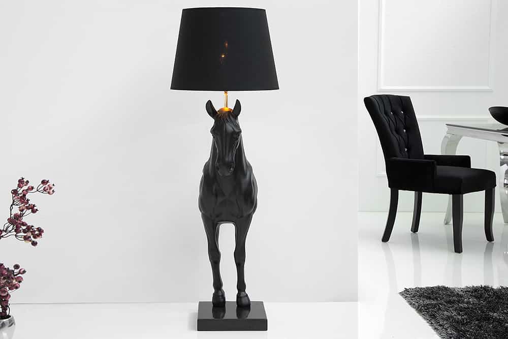 Extravagante Stehlampe BLACK BEAUTY 130cm schwarz Pferdefigur