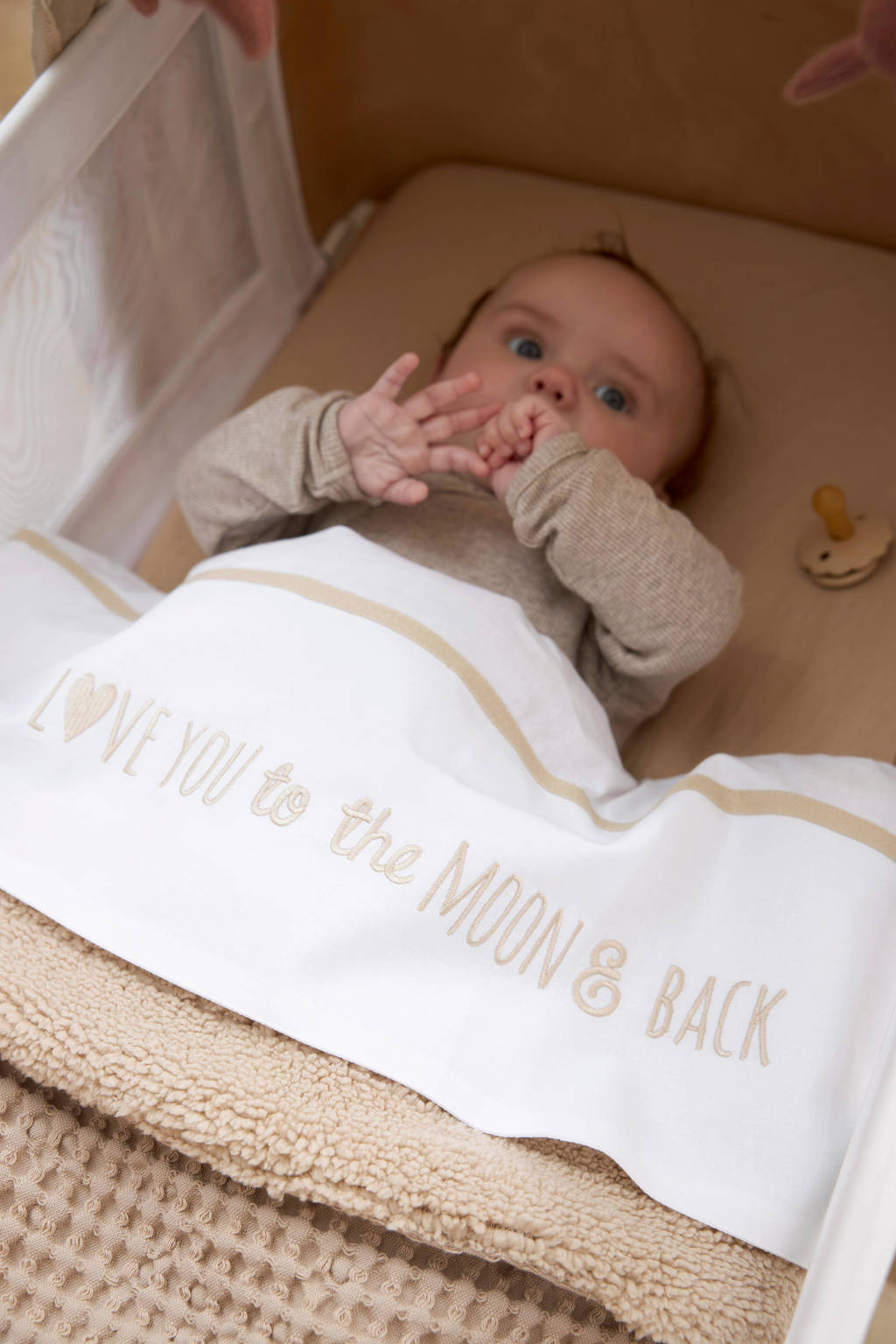 baby wieglaken 'Love you to the moon & back' sand