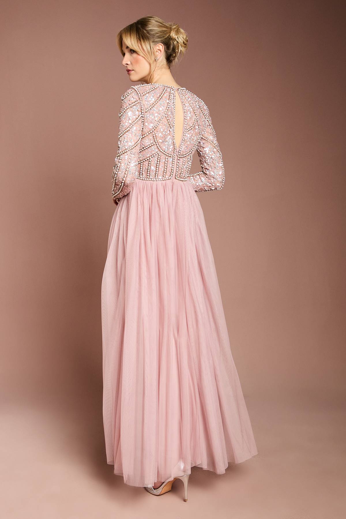 Coast Robe de Demoiselle d'Honneur Maxi Coast Honoured à Manches Longues avec Corsage à Paillettes et Jupe en Tulle