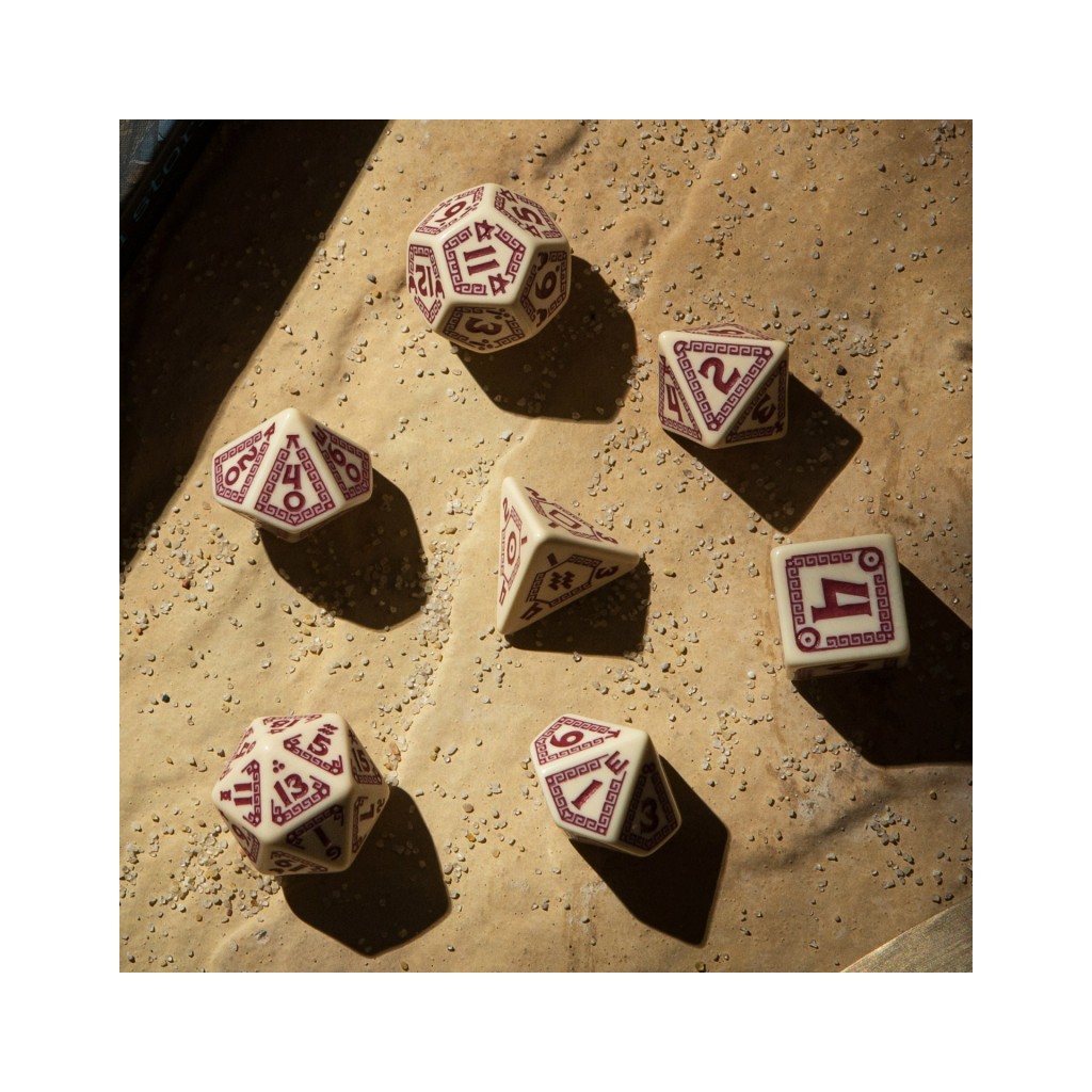 RuneQuest Dice Set - Beige & Burgundy