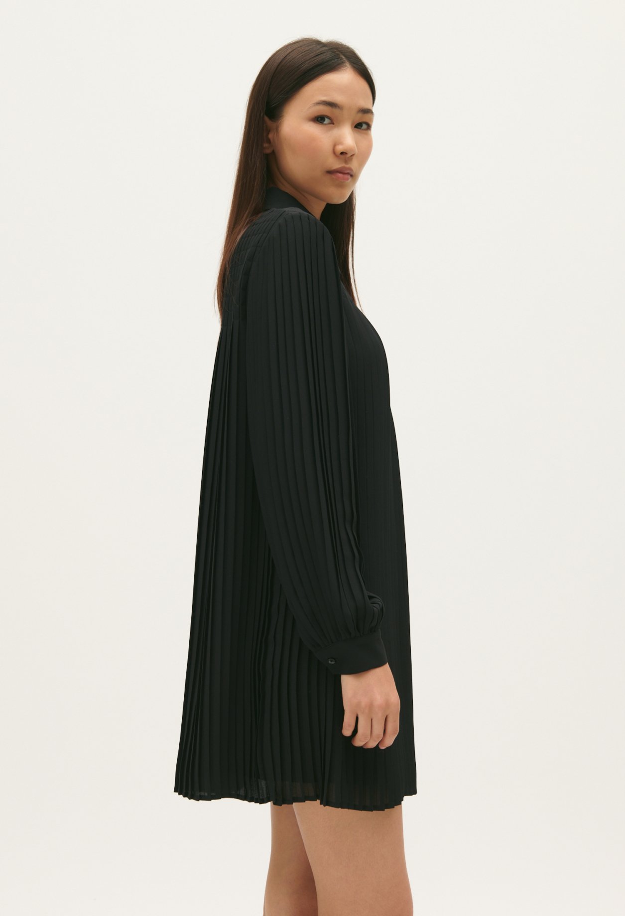 Robe courte plissee