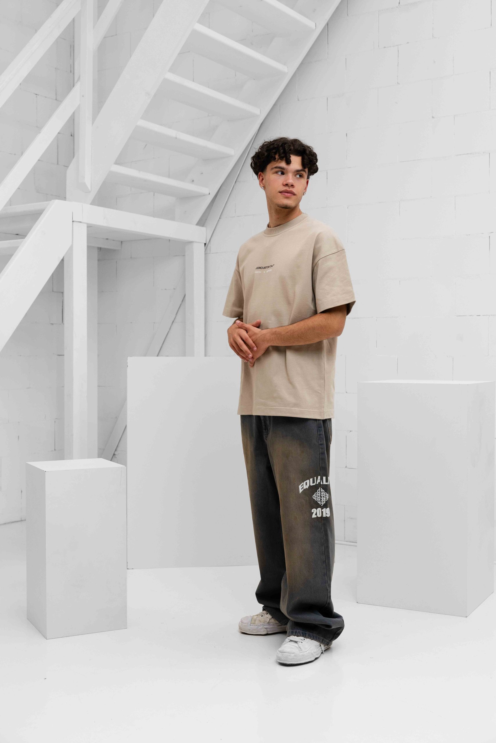 Jorcustom Poetry ln Motion Loose Fit T-Shirt Heren Beige