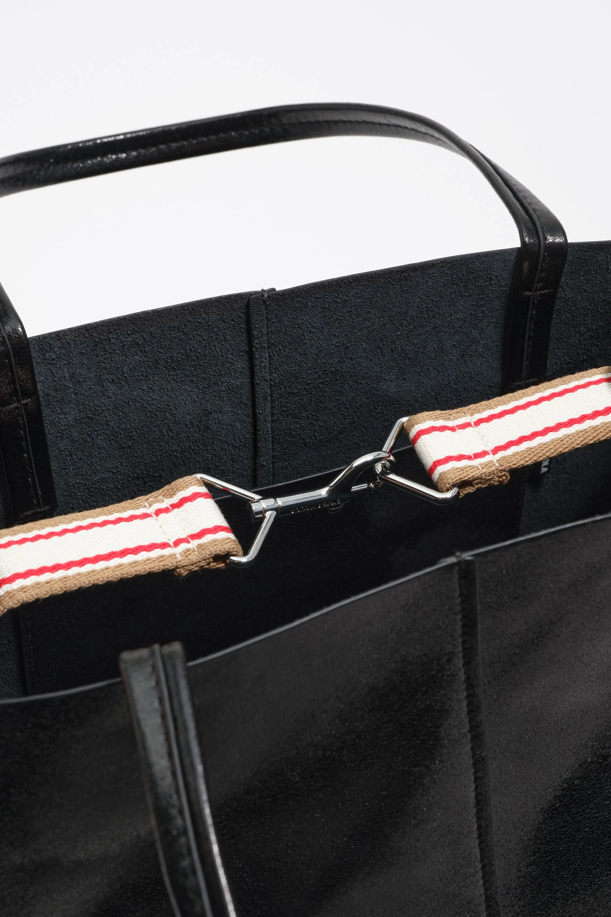 Bolsa de compras grande em couro preto