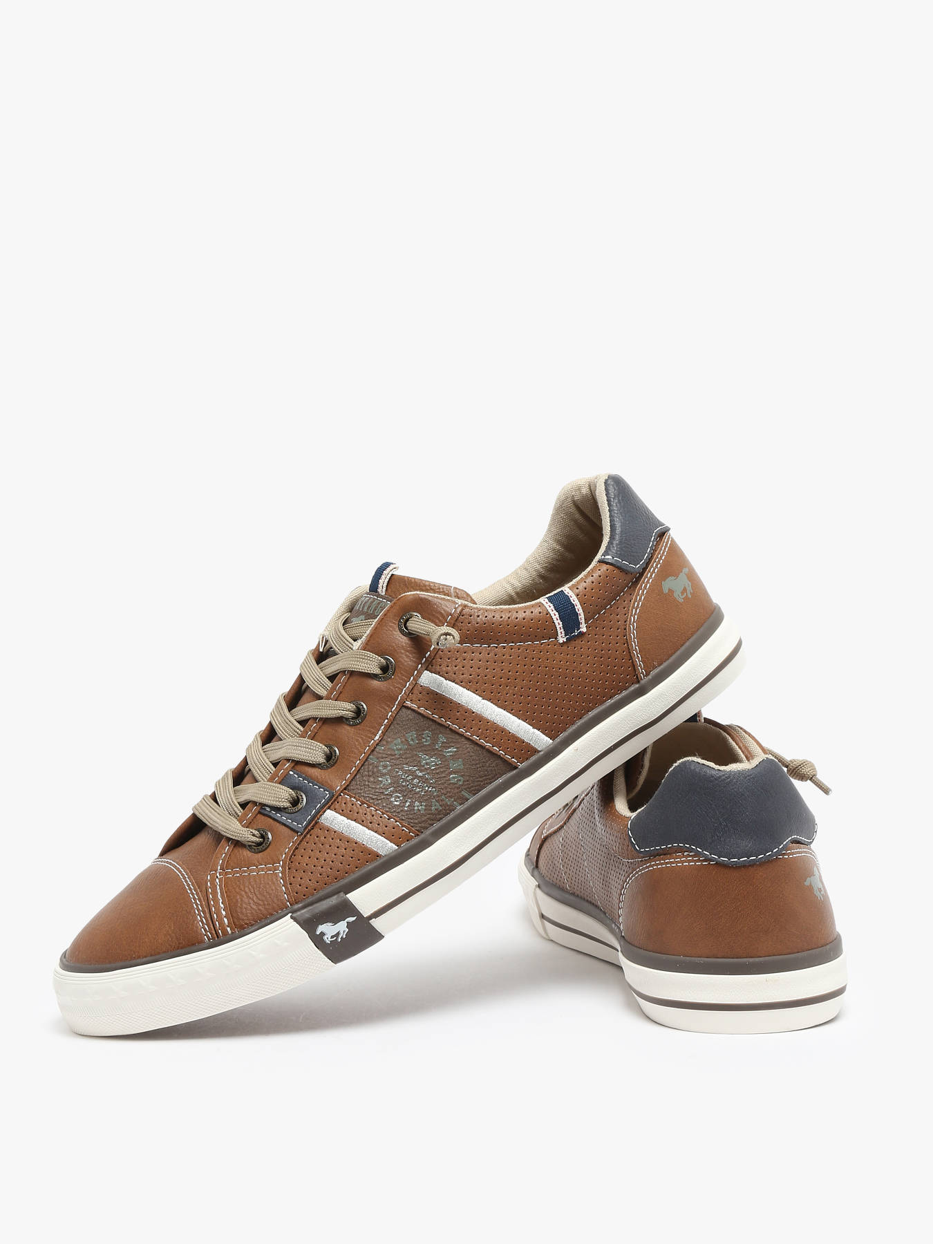 Sneakers MUSTANG