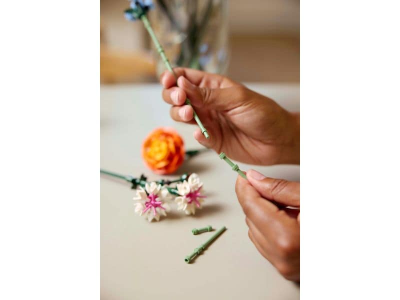 LEGO® Icons Botanicals Blumenstrauss Rosa 10342 Blumenstrauss für Zimmerdekoration