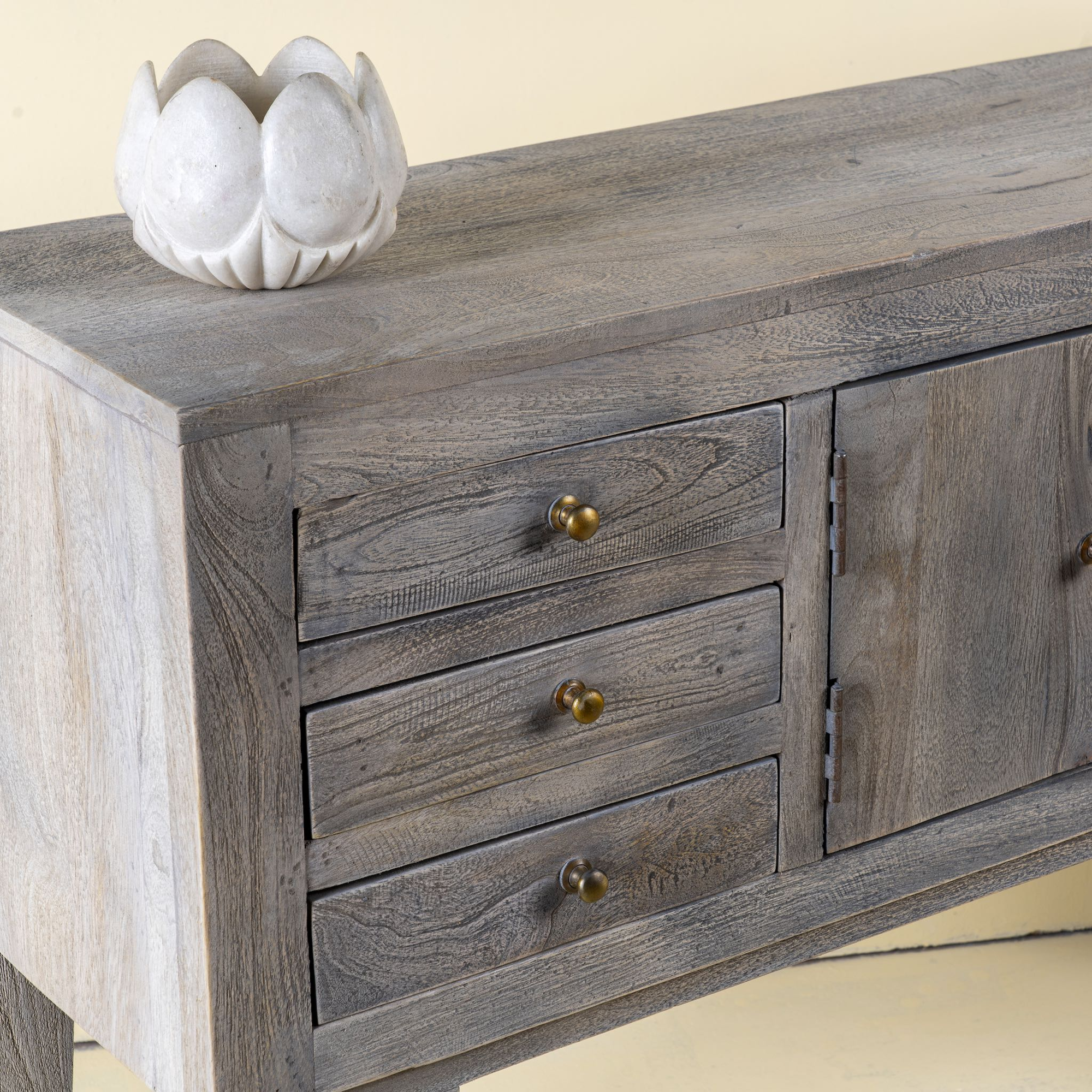 Sidetable Mahika