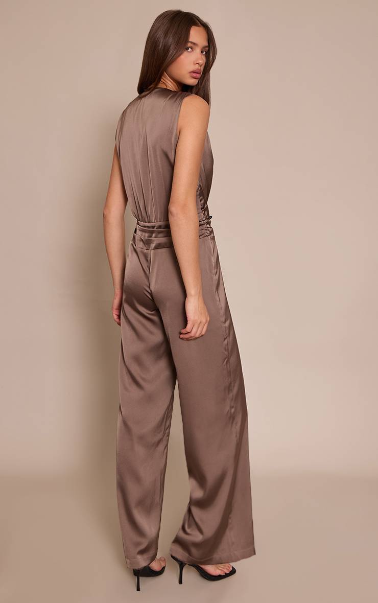 Deep Taupe Combinaison-pantalon En Satin À Décolleté Plongeant Et Taille Basse