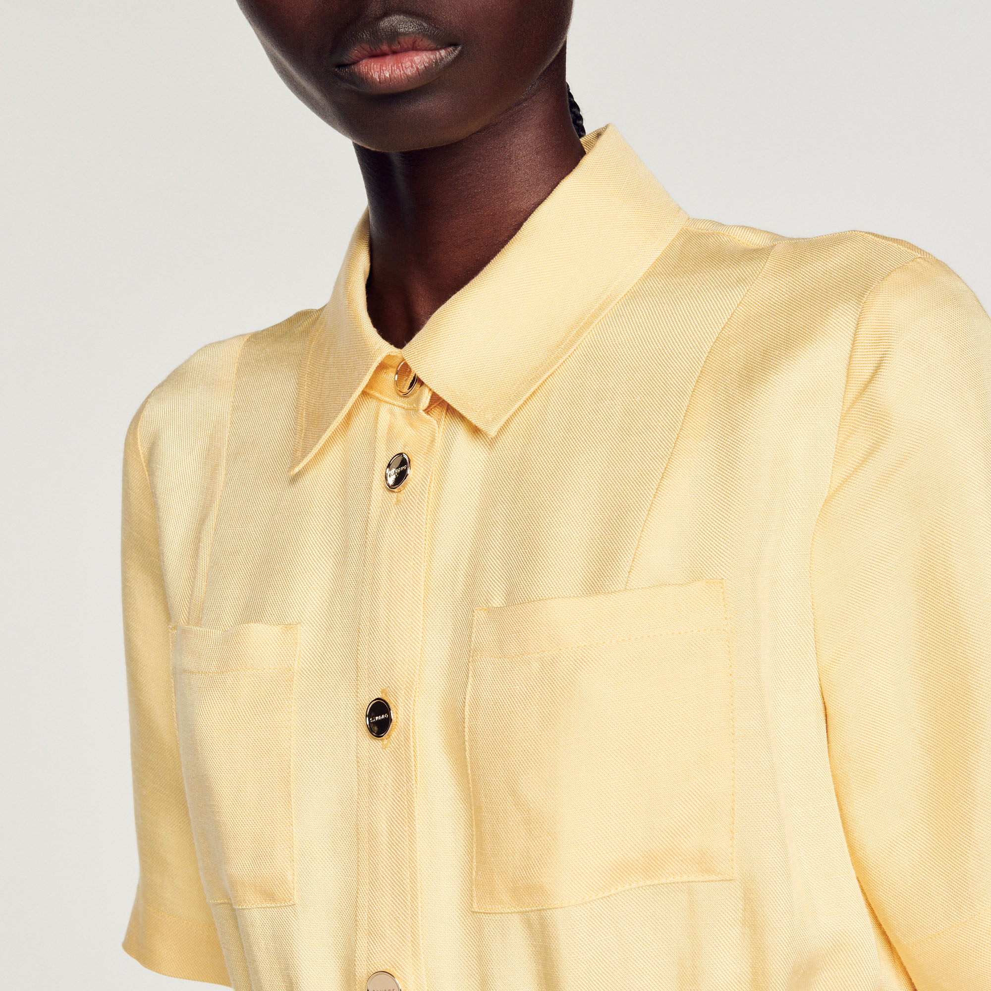Robe courte boutonnee