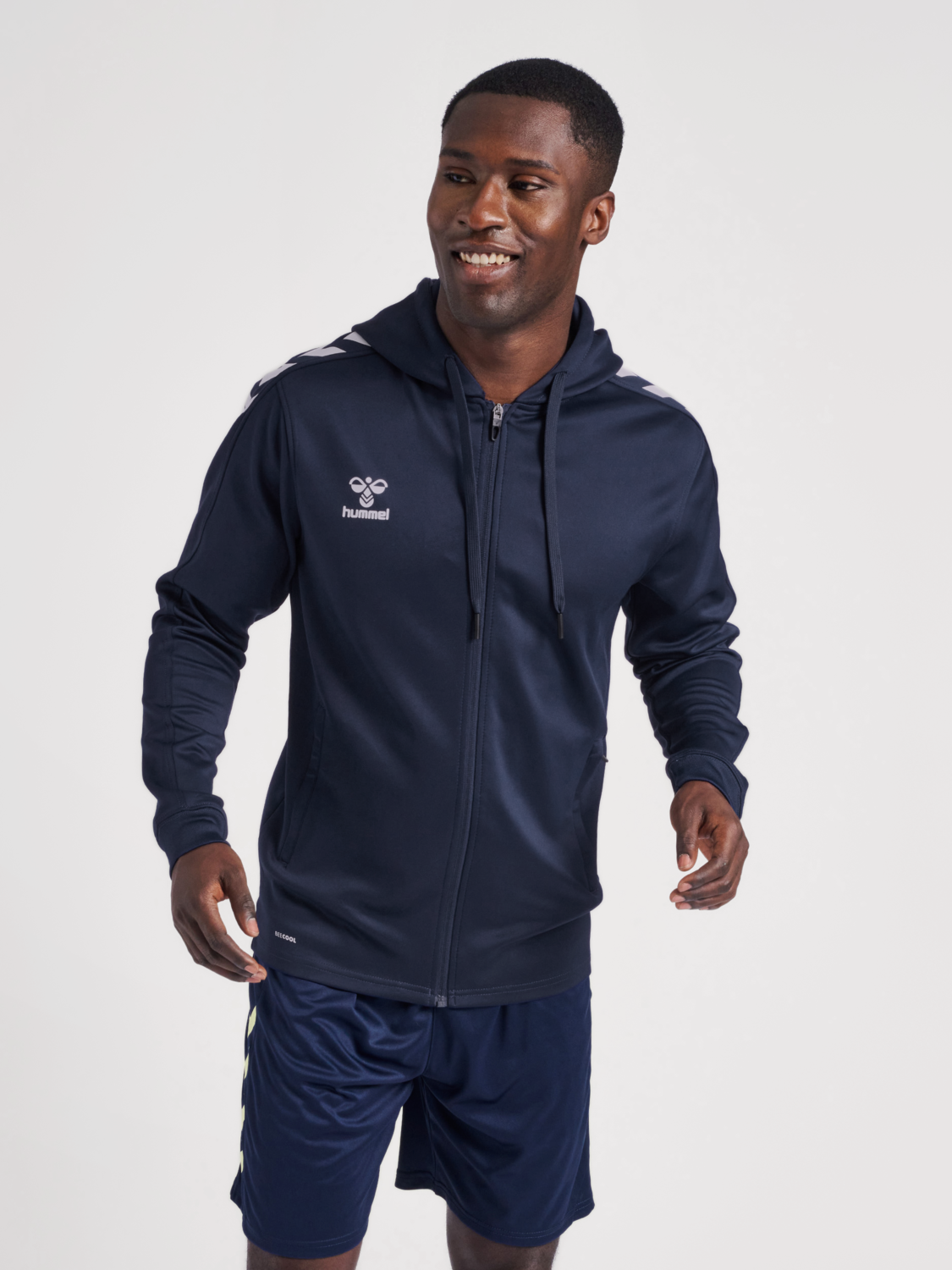 hmlCORE XK POLY ZIP HOOD SWEAT