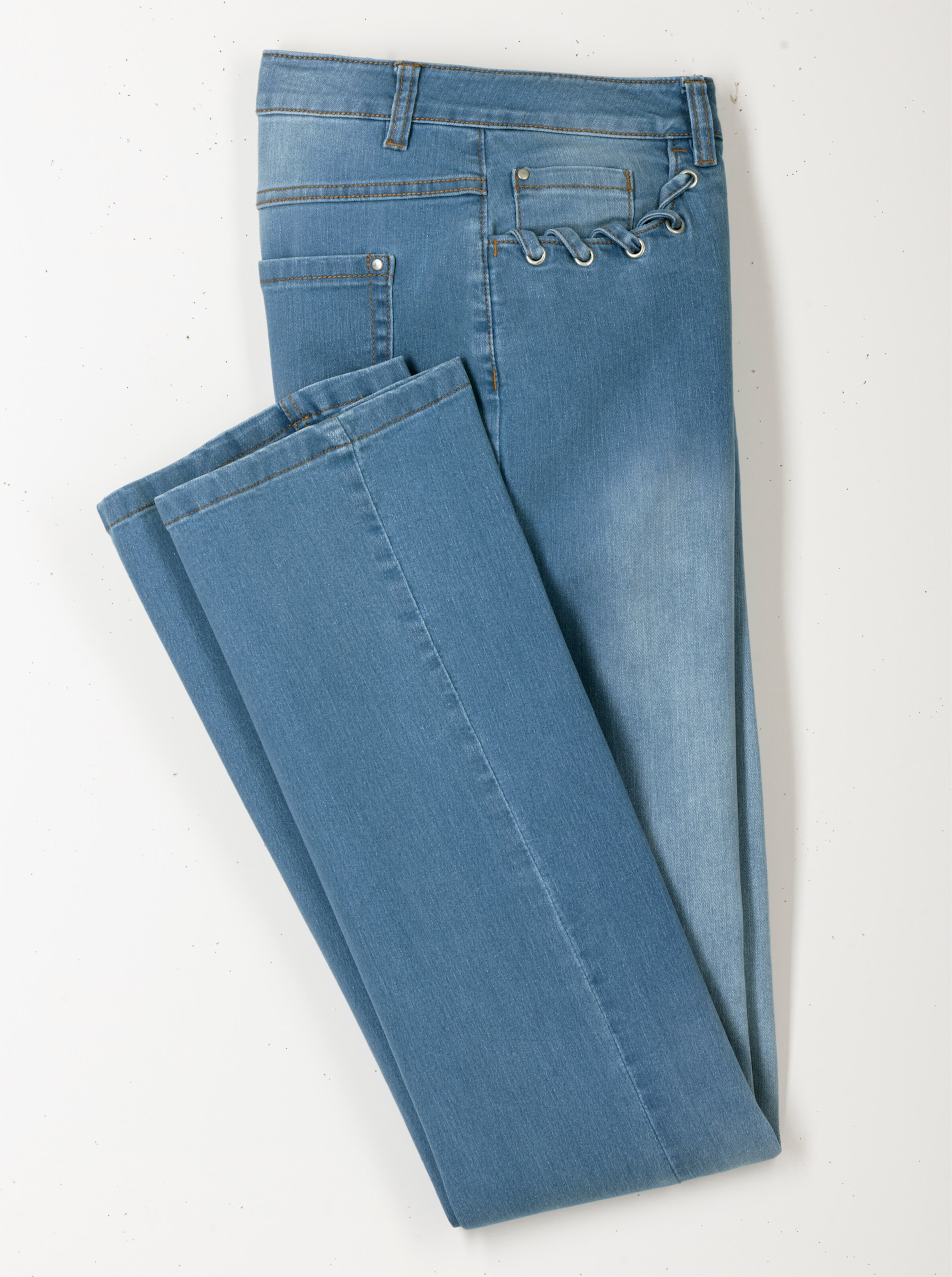 Bootcut-Jeans in blue-bleached