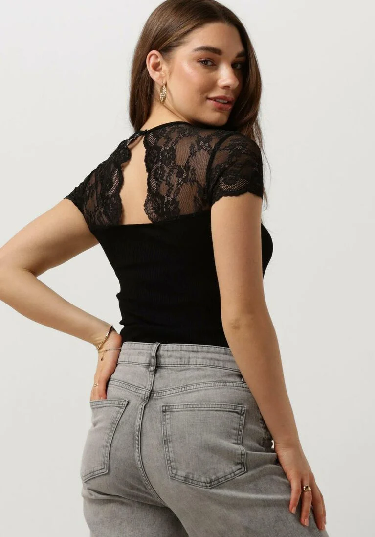 ROSEMUNDE zwarte rosemunde top beatha silk t-shirt w/ lace