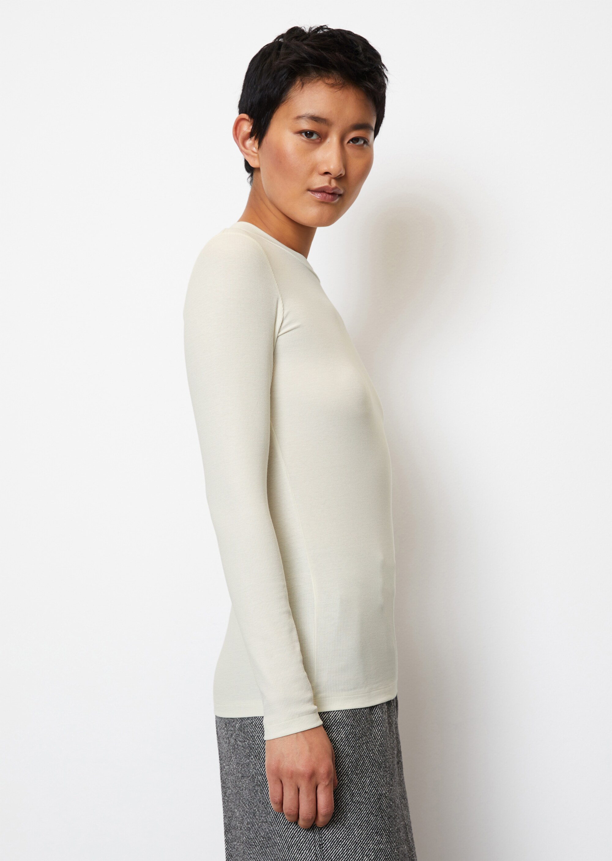 Rundhals-Longsleeve regularaus soft geripptem Jersey