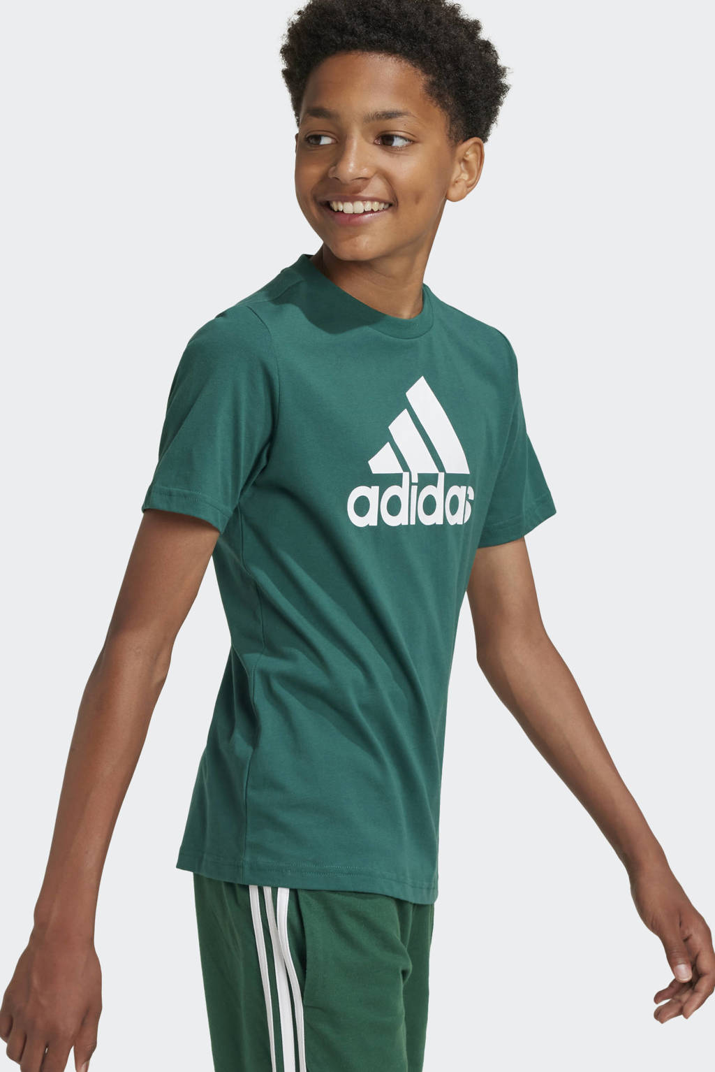 adidas T-shirt met logo groen/wit