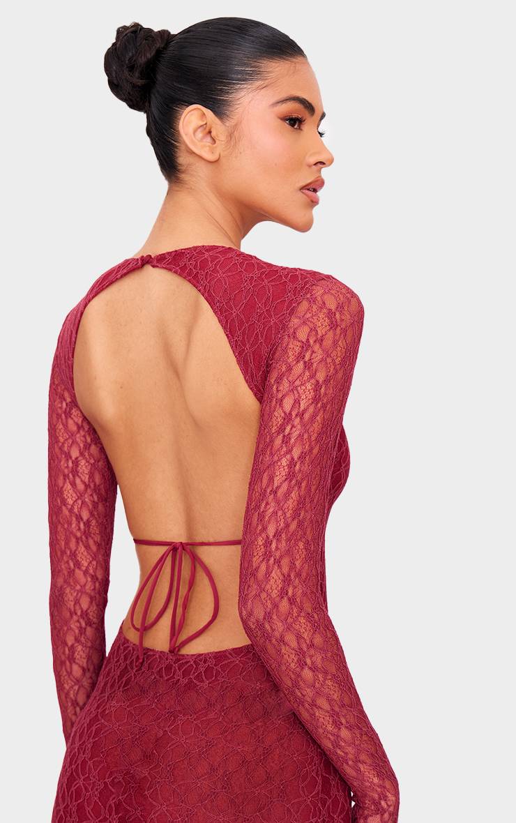 Robe Longue En Dentelle Dos Nu À Manches Longues