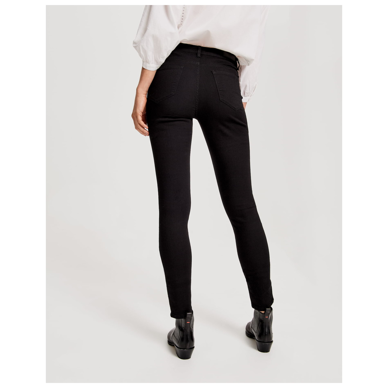 Opus Elma black