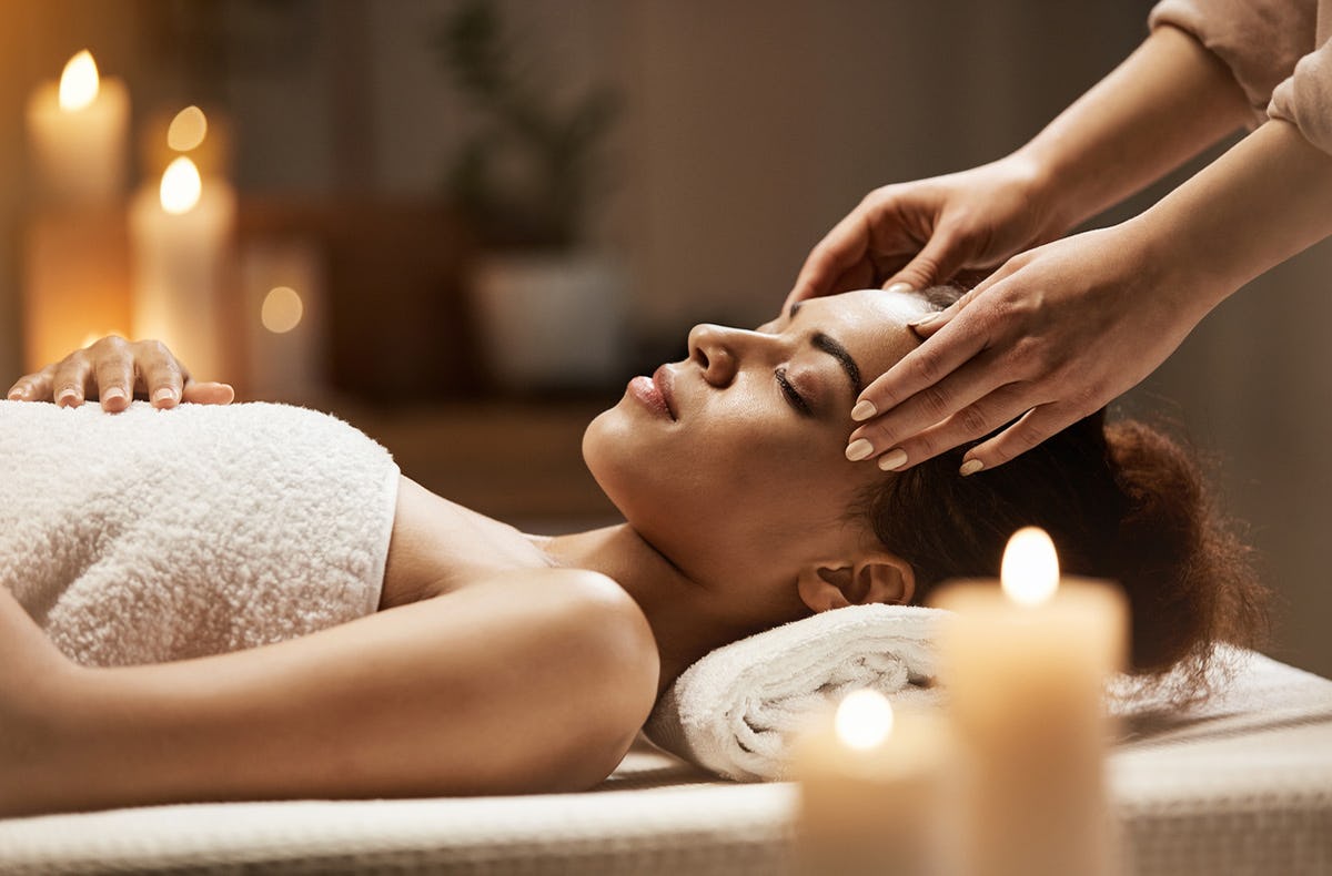 Kopf- und Fußmassage für Frauen Berlin