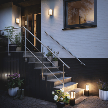 Philips Hue sokkellamp Impress zwart uitbreiding - wit en gekleurd licht 8W - laag - LowVolt