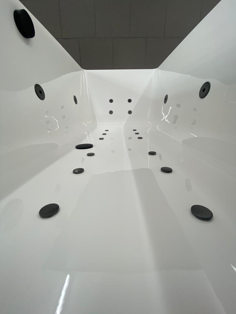 Lambini Designs Cube bubbelbad 180x80cm elektronisch 6 4 2 hydrojets en 12 aerojets zwart