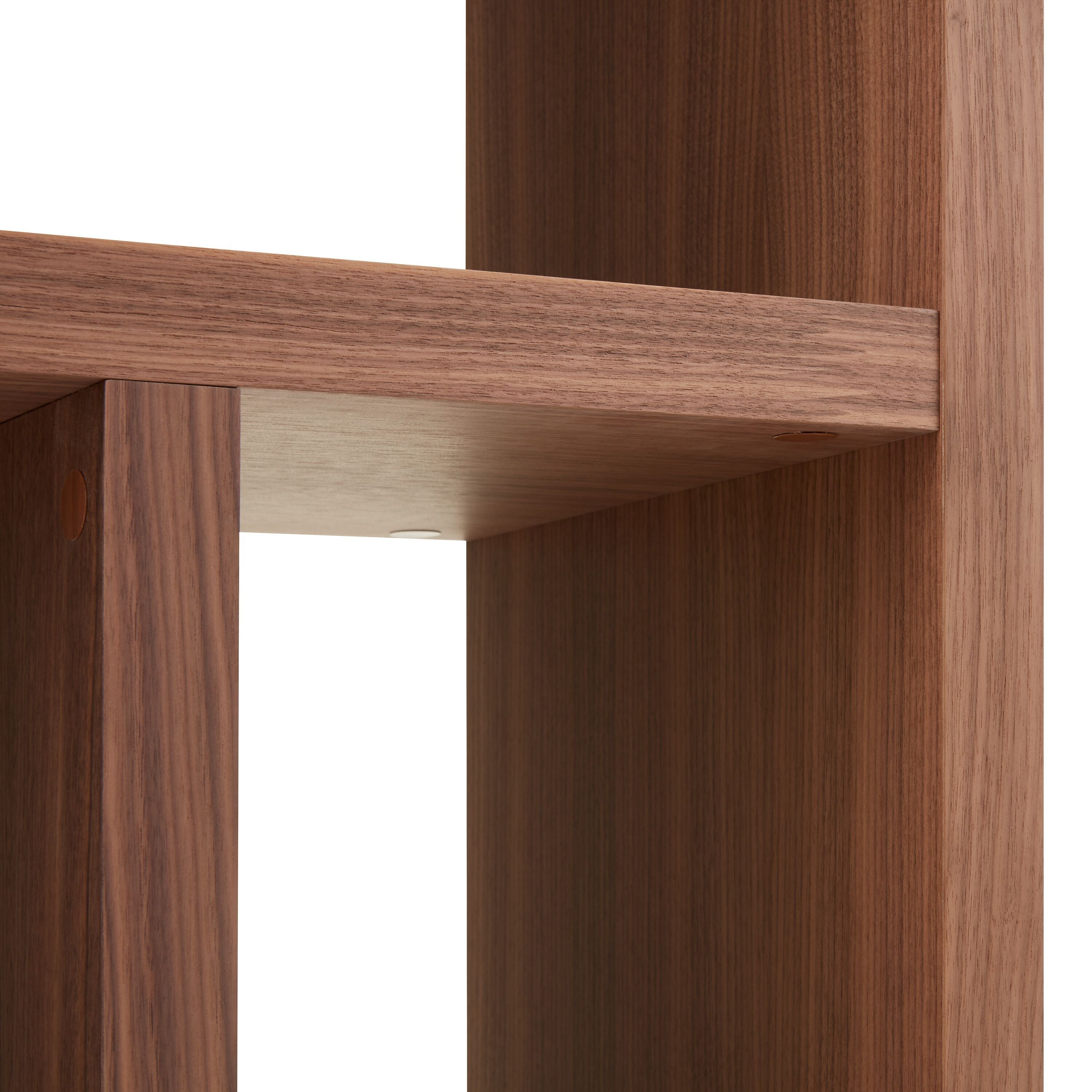 INDUS Regal - Nussbaum / B: 70.0 cm x T: 34.0 cm x H: 198.0 cm