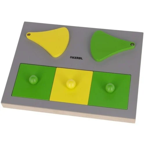 Brinquedo de inteligência em formato de bolo para cães, cinza e verde.