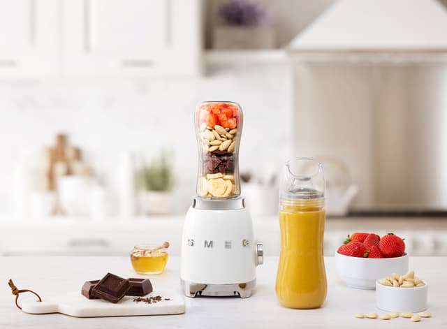 Smeg personlig blender PBF01WHEU (hvid)