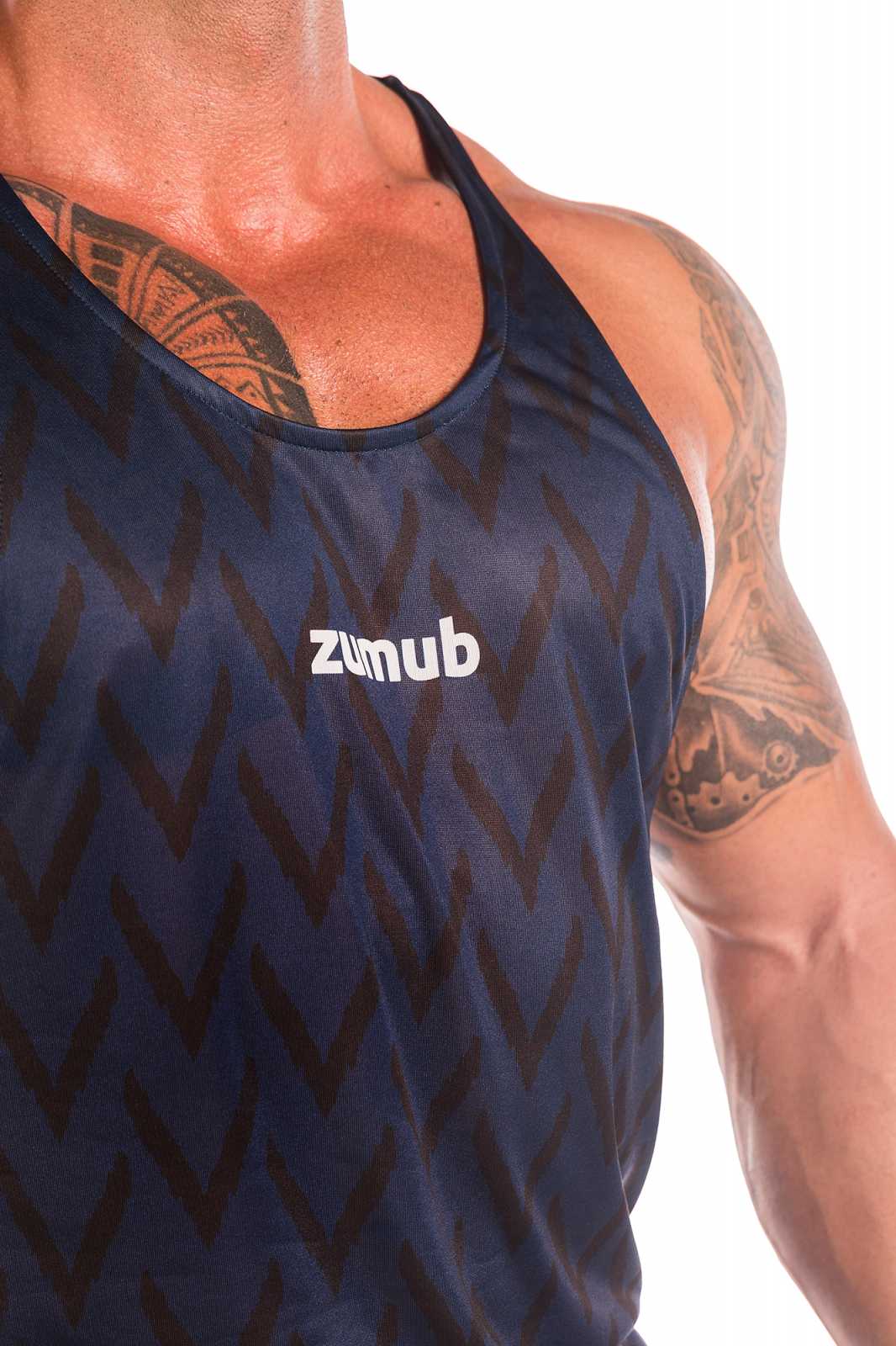 Camiseta sem mangas Zumub Tribe na cor branca.