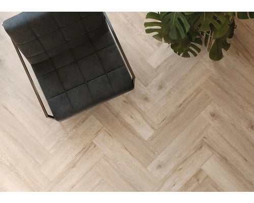 Vinyl Rigid 4.5 Herringbone Oak Tucson