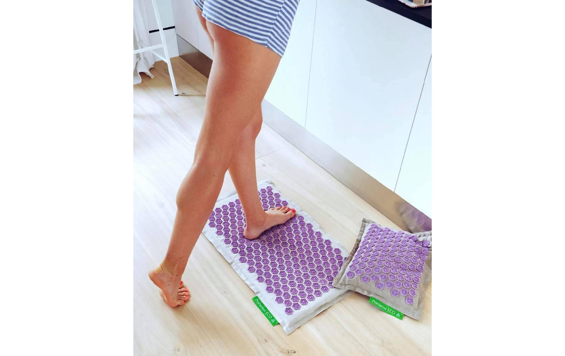 Eco Massage Set – Matte und Kissen violett<br>Nahhaltiges, handgefertigtes Rücken- und Kopfmassage Set