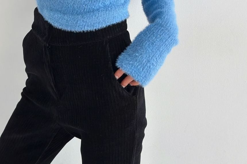 SeoulPop - Slim-fit gebreide top met rechte hals