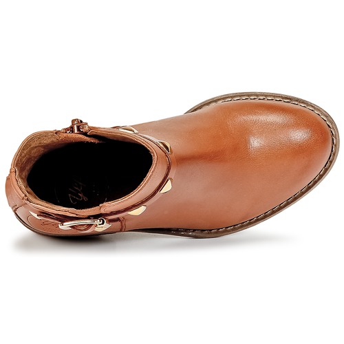 Young Elegant People - CELIA - Cognac