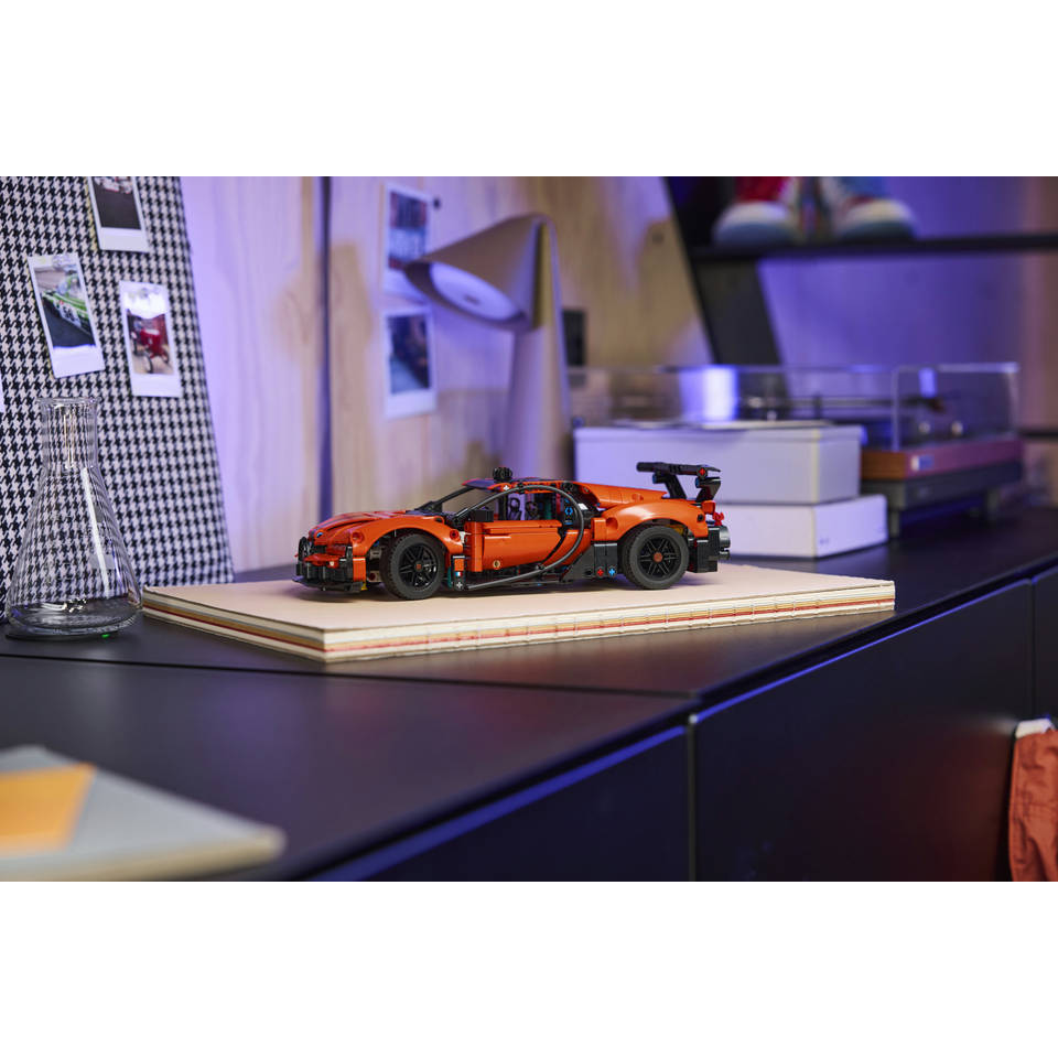 LEGO Technic Bugatti Chiron Pur Sport hypercar 42222