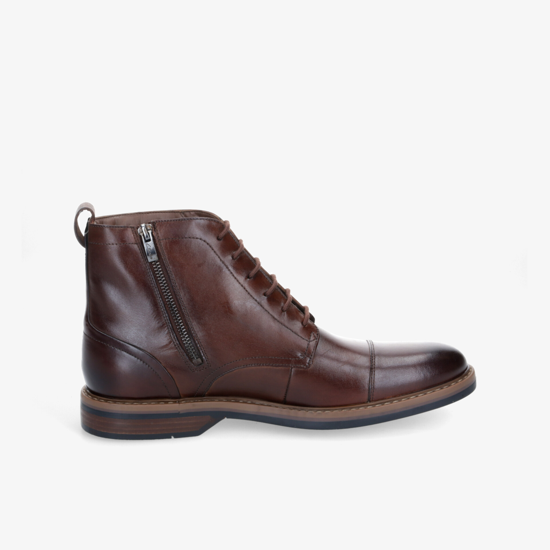 Clarks Aldwin Cap Mid Tan Lea Unisex Schnürer cognac