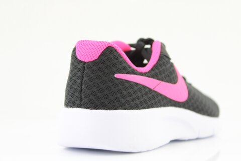 Nike Sneaker